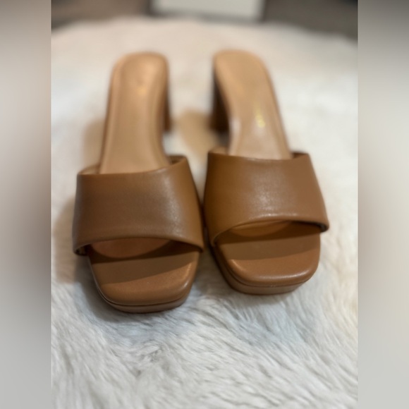 CHINESE LAUNDRY Tai Dress Sandal - Picture 2 of 9